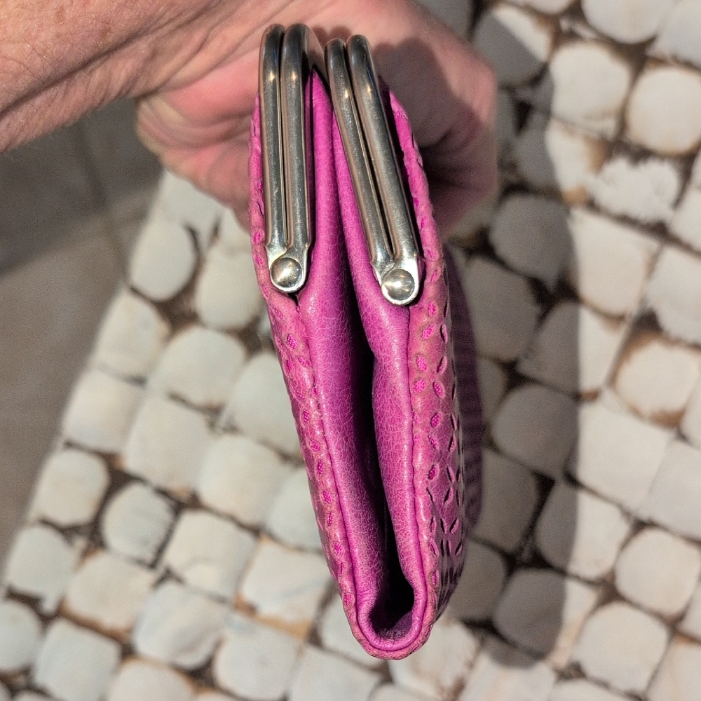 HOBO Magenta (Purple) Perforated Leather Kiss-Lock Clutch Or Wallet - Picture 9 of 14